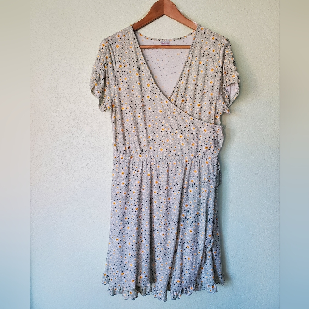 No Boundaries Light Sage Green Floral Faux Wrap Dress, size XL